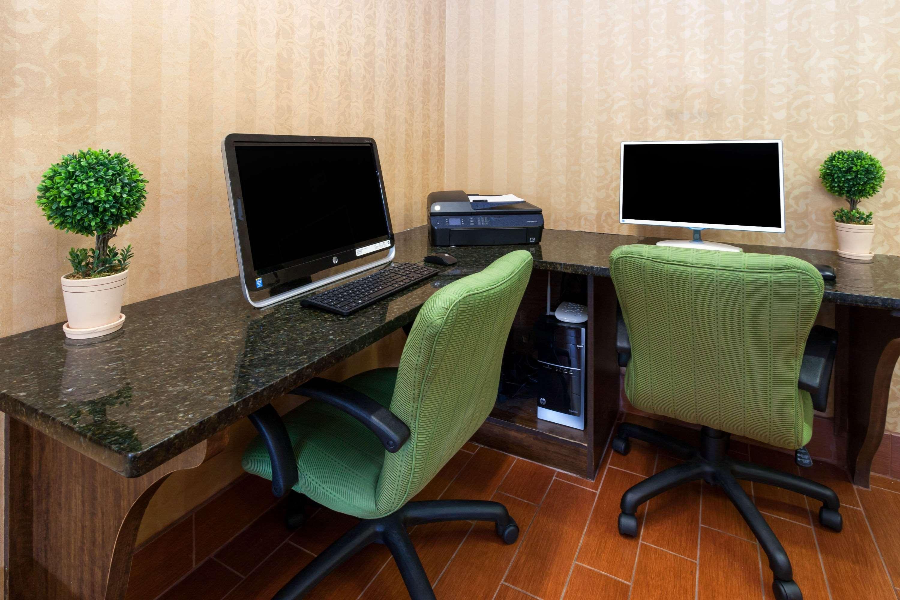 ฮอว์ทอร์น สวีท บาย วินด์แฮม เดียร์บอร์น/ดีทรอยต์, Mi Hotel ภายนอก รูปภาพ