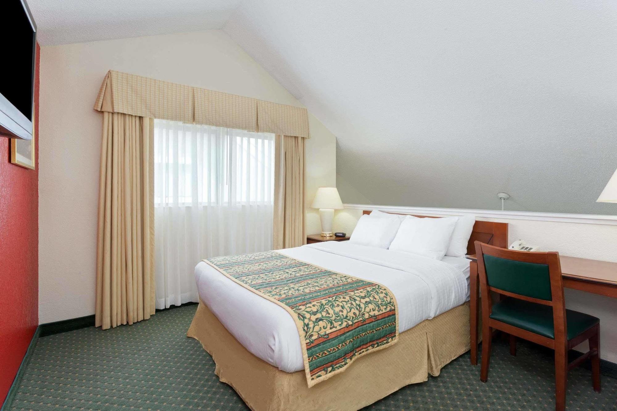 ฮอว์ทอร์น สวีท บาย วินด์แฮม เดียร์บอร์น/ดีทรอยต์, Mi Hotel ภายนอก รูปภาพ